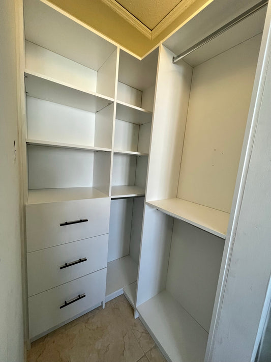 Custom Walk-in Closet organizer